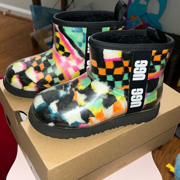 Girls classic clear mini check Uggs - Picture 1 of 4